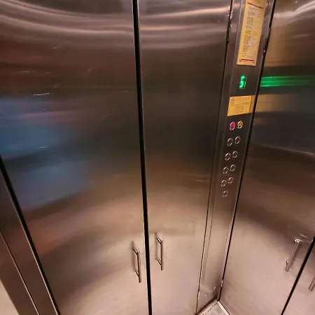 Anastasia Apr 28b Beautiful View Daire