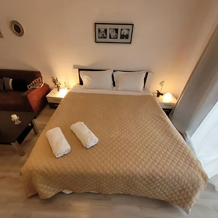 Anastasia Apr 28b Beautiful View * Bükreş